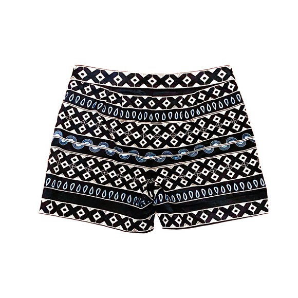 White House Black Market 5” Embroidered Shorts - Picture 5 of 10